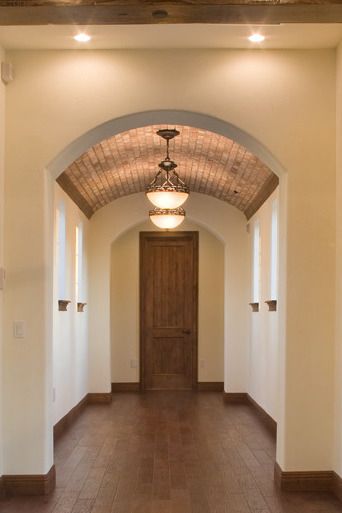 Barrel Vault Ceiling Hallway, Barrel Ceiling Hallway, Barrel Ceiling Foyer, Brick Ceiling Ideas, Barrel Ceiling Ideas, Rounded Ceiling, Brick Ceiling, Arched Ceiling, Barrel Vault