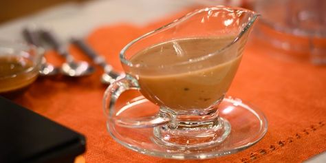 Make Ahead Gravy, Best Turkey Gravy, Quick Turkey, Turkey Gravy Recipe, Cornbread Dressing Southern, Roast Turkey Breast, Cornbread Dressing, Turkey Gravy, Port Wine