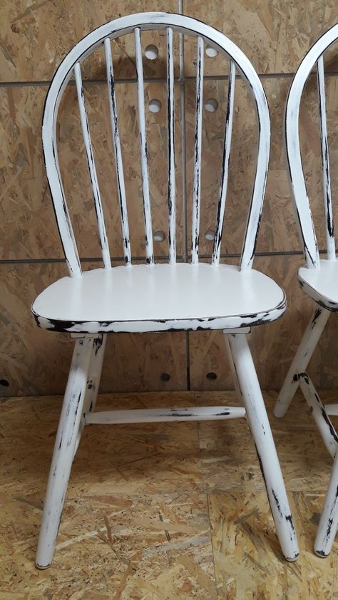 White Wooden Chairs, Chair Design Wooden, Wooden Chair, White Wash, Furniture Store, Chair Design, Shabby Chic, Dining Chairs, Furniture