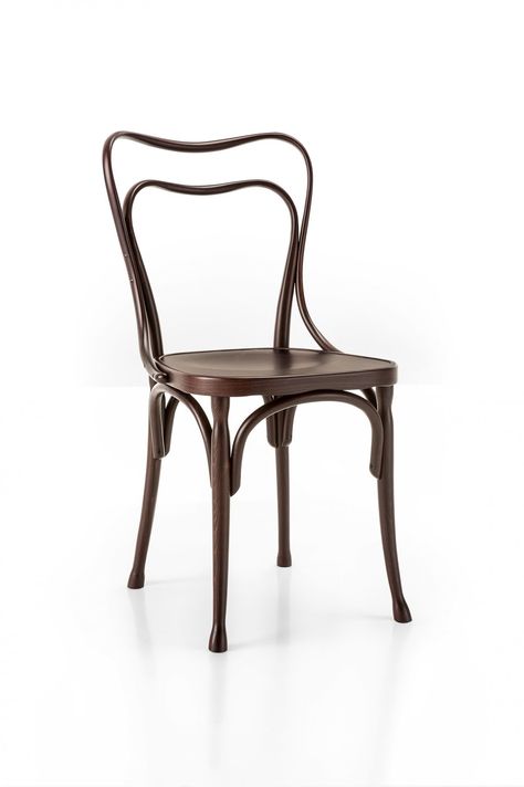 Loos Café Museum – Gebrüder Thonet Vienna Famous Chair, Adolf Loos, Bentwood Chairs, Plastic Chair, Chairs Armchairs, House Made, Wishbone Chair, Storage Items, Side Chair