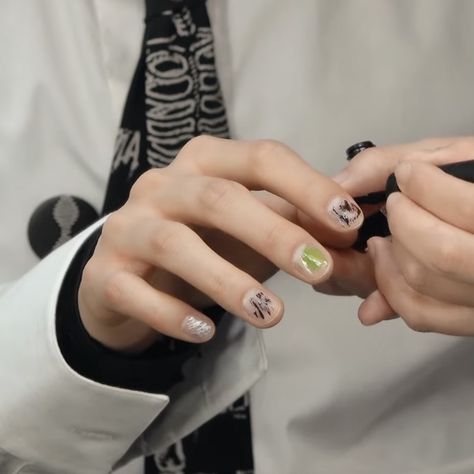 Yeonjun Details Icons, Yeonjun Nails, Yeonjun Hands, Yeonjun Icons Aesthetic, Txt Nails, Txt Details, Character Aesthetics, Txt Yeonjun, Fit Details