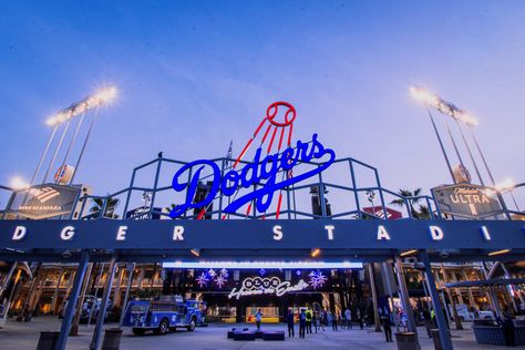 Los Angeles Dodgers Stadium, Stadium Wallpaper, Dodger Game, Bleed Blue, Dodger Stadium, Book Wallpaper, Sports Images, Mlb Teams, Laptop Wallpaper