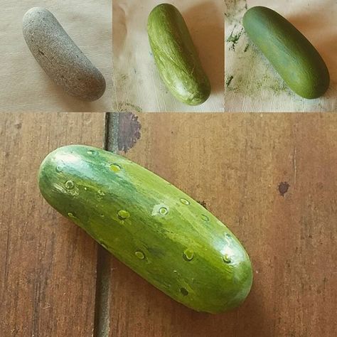 Transformation of a rock to a pickle! Paint Drop, Rock Hunting, Painted Rocks Diy, Hand Painted Stones, Paint Rock, Pet Rocks, Landscaping With Rocks, River Rock, Rock Design