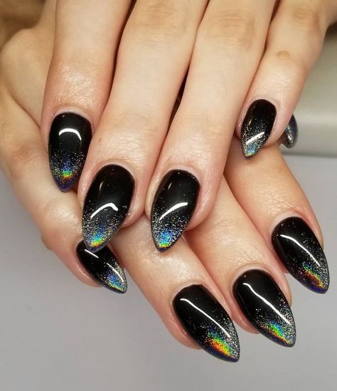 Rainbow dreams 🌈🌈🌈 #holographicnails #holonails #rainbownails #chromenails #blacknails #zigzaghair #notd Ongles Goth, Nail Art Halloween, Rainbow Nail Art, Unghie Nail Art, Witchy Nails, Holo Nails, Gothic Nails, Black Nail Art, Goth Nails