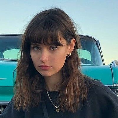 Hair Cuts Oval Face, Bangs Wavy Hair, Haircut Inspiration, Hair Color And Cut, Cut My Hair, Hair Inspo Color, Aesthetic Hair, Layered Hair, Gorgeous Hair