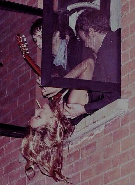 I love the rebellious look of this picture. Just have fun and be free Kate Moss, The Window, Guitar, Blonde, Building, Wall, Hair