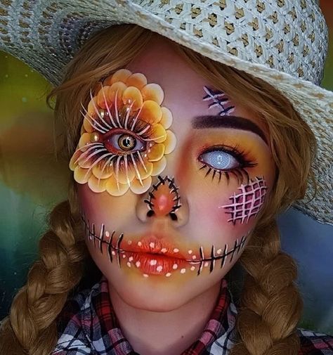 Pretty Halloween Makeup, Illusion Makeup, Maquillage Halloween Simple, Makeup Clown, Creative Halloween Makeup, Scarecrow Makeup, Halloween Make-up Looks, Halloweenský Makeup, Halloween Nails Diy