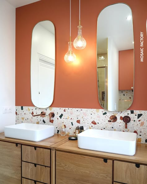 Terrazzo Tile Bathroom, Terrazzo Tiles Bathroom, Terrazzo Bathroom Design, Coral Bathroom, Terrazzo Bathroom, Tiles Showroom, Tub Design, Orange Bathrooms, Bathroom Color Schemes