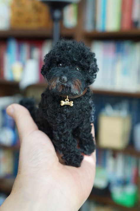 Needle Felted Poodle, Needle Felted Dog, 3d Figures, Needle Felting Tutorials, Elf Doll, Felt Dogs, Needle Felting Projects, Wool Art, Pet Loss Gifts