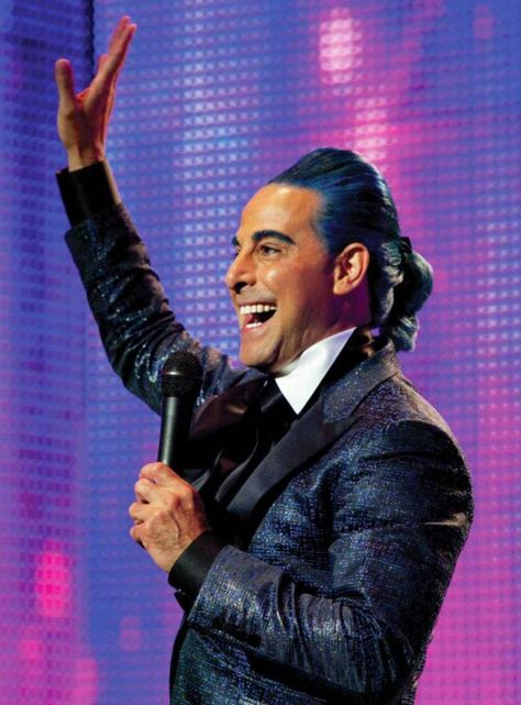 Original Character Caesar Flickerman, Hunger Games Hair, Hunger Games Capitol, Mens Blue Hair, Hunger Games Party, Capitol Couture, Quarter Quell, Hunger Games Fashion, Tribute Von Panem