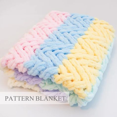 Loop Yarn Blanket Pattern, Finger Knit Blanket, Alize Puffy Blanket, Loop Yarn Blanket, Wave Blanket, Herringbone Throw Blanket, Puffy Blanket, Finger Knitting Projects, Yarn Blanket