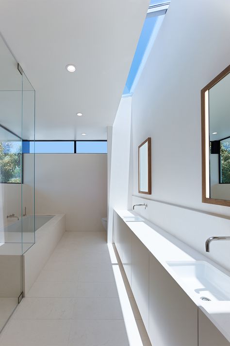 Sky Lights In Bathroom, High Ceiling Bathroom, Standard Architecture, Windows Design Ideas, Groove Ceiling, Window Walls, La Living, Spec House, Bathroom Cabinets Diy