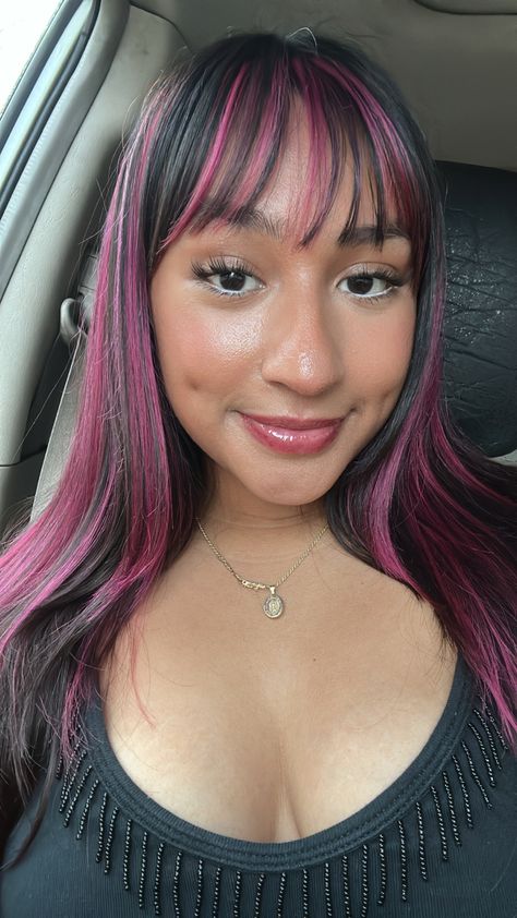 Pink Highlights With Bangs, Pink Highlights Black Women, Pink Hair Streaks Black Hair, Brown Hair Pink Streaks, Pink Highlights On Dark Hair, Pink Highlights Black Hair, Chunky Pink Highlights In Brown Hair, Pink Highlights On Brown Hair, Hot Pink Highlights In Brown Hair