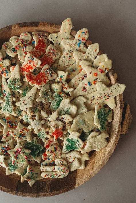 Grandma Groff's Sand tarts - The Rural Legend Sand Tarts, Special Cookies, Ginger Chocolate, Cookie Pictures, Christmas Activities For Families, Christmas Cookie Recipe, Delicious Christmas Cookies, Crispy Cookies, Chocolate Chip Cookie Bars