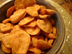 Portuguese Fava Bean Recipe, Dried Fava Bean Recipe, Roasted Fava Beans, Fava Beans Recipes, Easy Homemade Snacks, Bean Chips, Bean Snacks, Fava Bean, Broad Beans