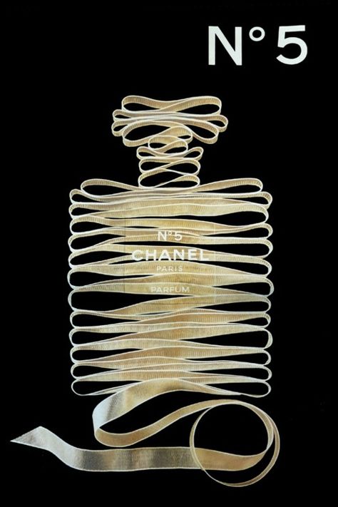 Chanel ribbon art | House of Beccaria# Parfum Chanel, Chanel N° 5, Perfume Ad, Publicidad Creativa, Chanel No 5, Ideas Vintage, Fashion Advertising, Creative Ads, Back To Nature