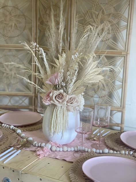 Boho Tables, Luxury Picnic, Decoration Idea, Pink Boho, Table Decoration, Pink Brown, Glass Vase, Spa, Baby Shower