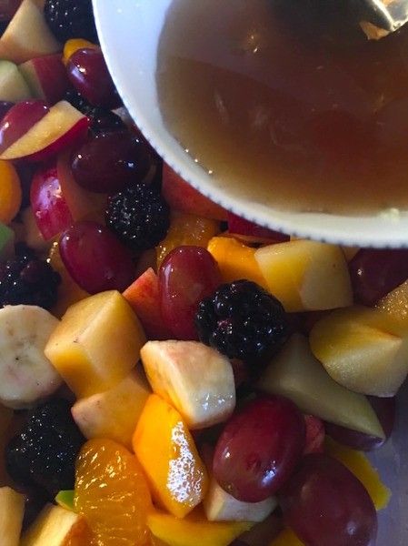 Add a fresh and unique sweet and sour flavor to your fruit salad with this maple lime dressing. This page contains fruit salad with maple lime dressing recipe. Maple Lime Dressing, Fruit Salad Dressing, Fruit Dressing, Healthy Fruit Salad, Dressing For Fruit Salad, Health Cooking, Lime Dressing, Syrup Recipe, Garden Recipes