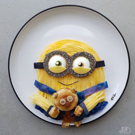 LALEH MOHMEDI | ARTIST on Instagram: “BOB from THE MINIONS Noodles with egg, cabbage and mushrooms #minions #minion #foodart #food #art #noodles” Cabbage And Mushrooms, Minion Food, Noodles With Egg, Noodle Art, Dog Bread, Vegetable Carving, The Minions, Funny Food, Bento Boxes