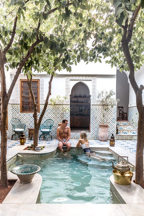 Riad Yamina pool in Marrakesh Morocco via Finduslost Kleiner Pool Design, Marrakesh Morocco, Small Pool Design, Casa Country, Luxury Pools, Small Pools, Dream Pools, Marrakech Morocco, Small Pool