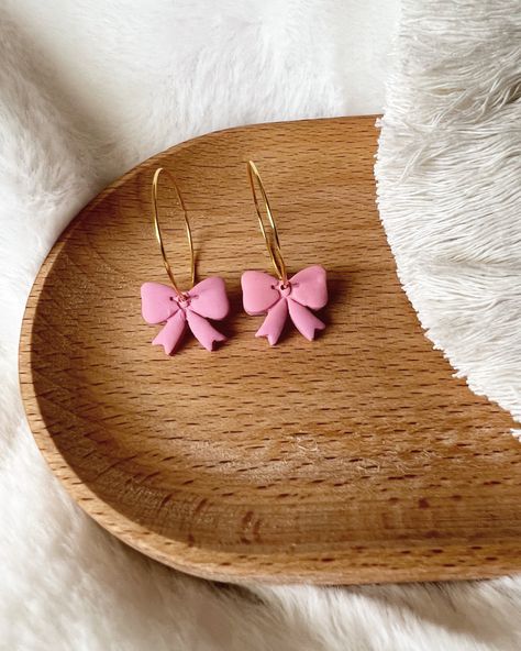 Earing From Clay, Clay Made Earrings, Clay Hoops Earrings, Earing Clay Diy, Aesthetic Polymer Clay Earrings, Clay Earing Idea, Preppy Clay Earrings, Cute Earrings Clay, Barbie Clay Earrings