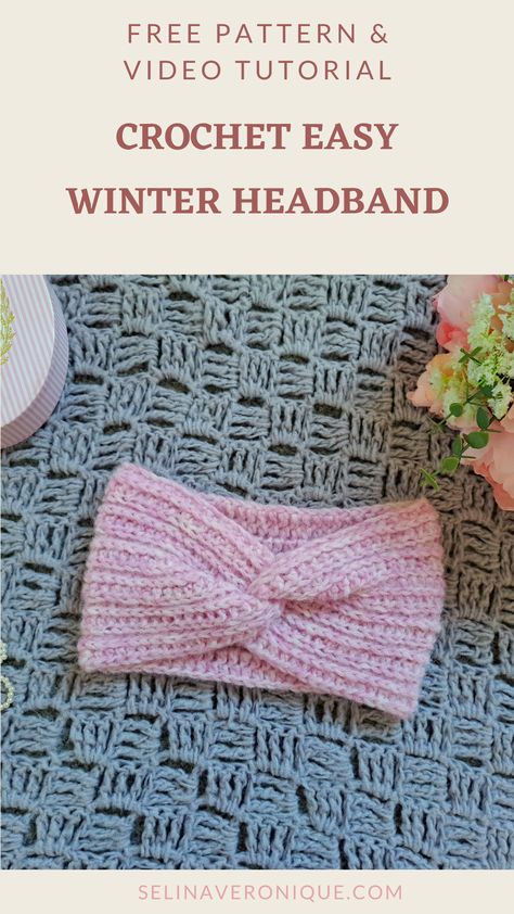 Crochet this delicate and feminine twist headband with the free pattern and video tutorial. This crochet pattern is perfect for beginners. This crochet headband looks very feminine and delicate, and is crocheted with Drops Air yarn. Crochet Headband Tutorial Video, Crochet Winter Headband Pattern Free, Simple Crochet Headband, Winter Crochet Headband, Headband Crochet Pattern, Feminine Crochet, Cottagecore Crochet, Crochet Headband Tutorial, Crochet Headband Pattern Free