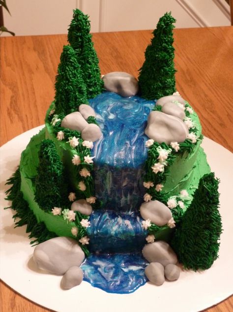 Waterfall cake Waterfall Cake, Dragon Birthday Cakes, Wolf Cake, Nature Cake, Dinosaur Birthday Cakes, Dragon Birthday, Dinosaur Cake, Cake Frosting, Cake Tutorial