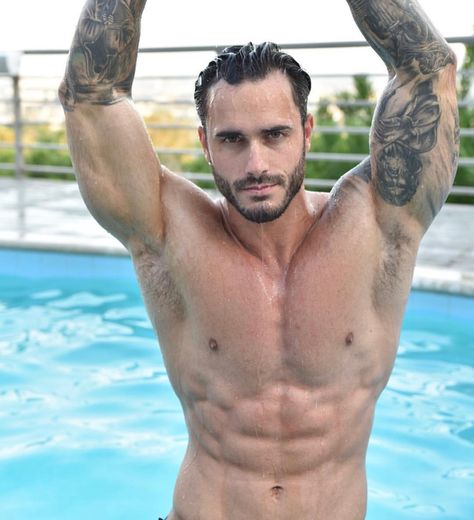 Mike Chabot Mike Chabot, Masterpieces Painting, Cover Model, Muscle Men, Male Body, Monster High, Muscles, Swimming, Pool