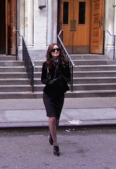 Nanette Lepore skirt.  Nine West shoes. Mode Gossip Girl, Estilo Blair Waldorf, Estilo Gossip Girl, Blair Waldorf Aesthetic, Blair Waldorf Outfits, Blair Waldorf Gossip Girl, Stile Blair Waldorf, Blair Waldorf Style, Gossip Girl Blair