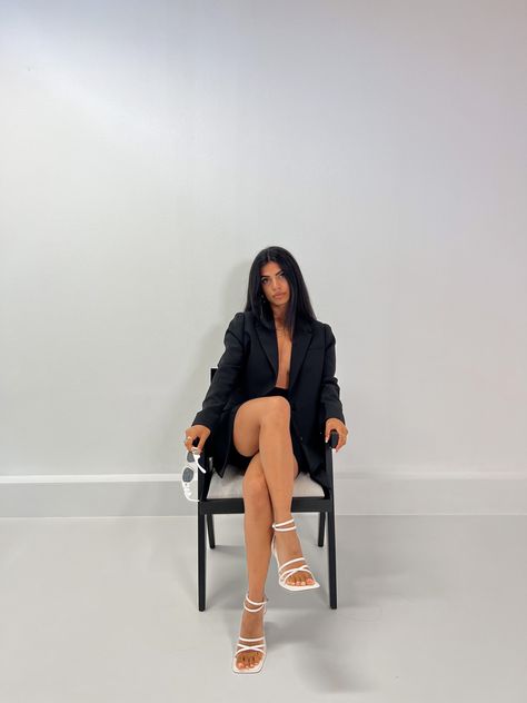 Ipek Steenbeek, content ideas, photo ideas, chair, photography, photoshoot, black blazer, how to pose on Instagram Black Chair Photoshoot, Chair Photoshoot Ideas, Women Sitting Poses, Chair Poses Photography, Office Poses, Chair Photoshoot, Chair Poses, Chair Photography, Chair Pose