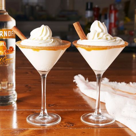 Caramel Snickerdoodle Martini - Delish.com Snickerdoodle Martini, Christmas Martinis, Christmas Martini Recipes, Best Martini Recipes, Christmas Martini, Caramel Vodka, Candles Birthday, Glass Candles, Martini Recipe