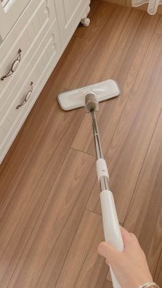 Cleaning Tools Aesthetic, Mopping Aesthetic, Mop Aesthetic, Deep Clean Aesthetic, Vision Board Clean House, Cleaning Asthetic Picture, House Cleaning Pictures, House Chores Aesthetic, Chores Aesthetic