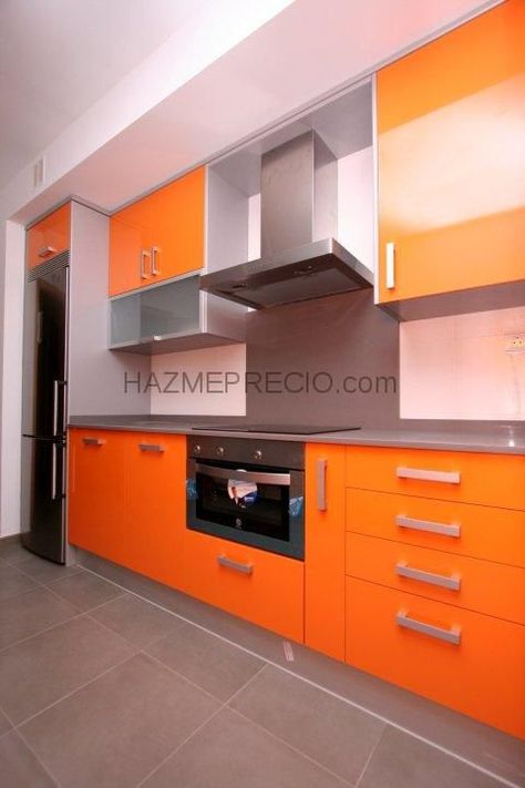 Cocinas Small Kitchen Remodel Cost, Smeg Kitchen, Dark Grey Kitchen, Corner Kitchen Cabinet, Kitchen Ideals, Kitchen Remodel Cost, House Ceiling Design, Modern Kitchen Cabinet Design, Wardrobe Interior Design