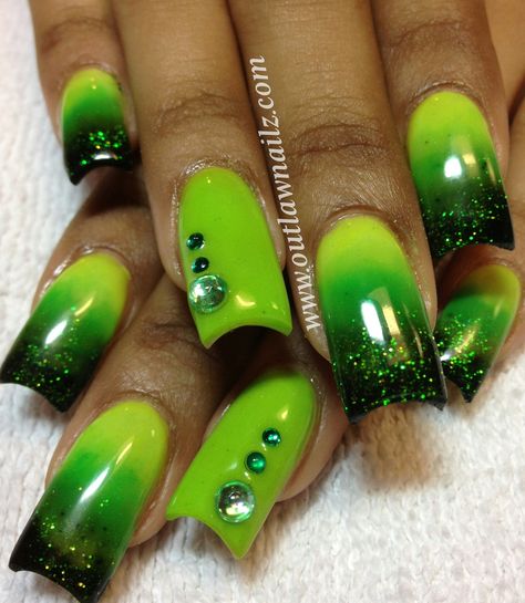 Nails Neon Green St Patricks Day Nails, Gothic St Patricks Day Nails, St Patrick Day Nails Acrylic Short, St Patricks Day Nails Acrylic Coffin, Peridot Nails, Fiery Nails, Spunky Nails, St Patricks Day Nails Acrylic, Packers Nails