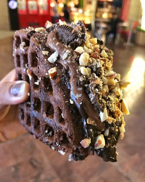 Just Delhiing on Instagram: “Ending the day on a super sweet note with this delicious Double Chocolate Waffles from The Belgian Waffle Co 😍  Tag a Waffle Lover👇🏻 •••…” Waffles Photography, Choco Taco, Waffle Shop, Dessert Waffles, Chocolate Waffles, Waffle Sandwich, Soul Food Dinner, Food Photography Inspiration, Food Drink Photography