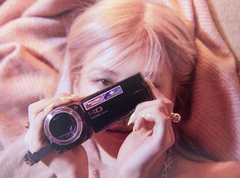 #icons #rose #blackpink About Rose, Bp Rosé, Roseanne Park, Rose And Rosie, Fotografi Vintage, Rosé Aesthetic, Park Rosé, Dara Kpop, Rose Blackpink