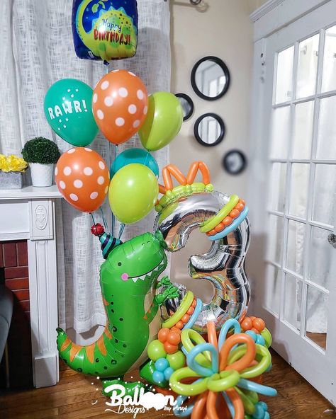 Dinosaur Balloon Bouquet, Dinosaur Rawr, Dinosaur Theme Birthday, Minnie Mouse Balloons, Tree Rex, Boys Birthday Party Decorations, Dinosaur Balloons, Its A Boy Balloons, Baby Boy 1st Birthday Party