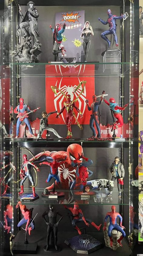 Marvel Collection Display, Spiderman Collection, Spiderman Room Decor, Spiderman Room, Spiderman Action Figure, Marvel Room, Spiderman Theme, Funko Pop Toys, Marvel Figure