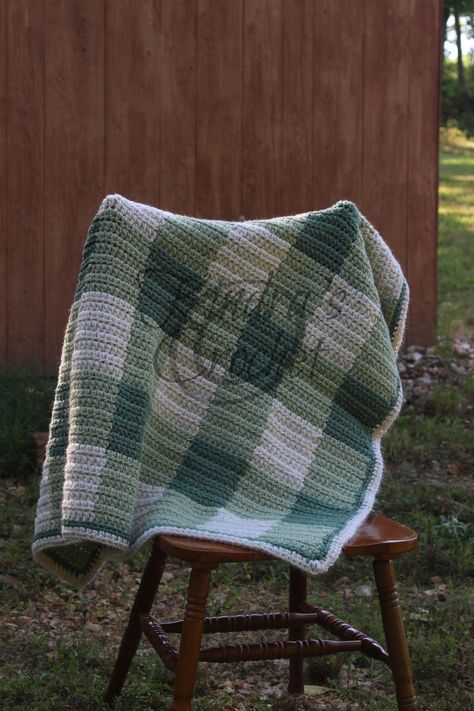 Daisy Cottage, Heavy Blanket, Green Gingham, Green Sweater, Crochet Ideas, The 4, Gingham, Coming Soon, Daisy