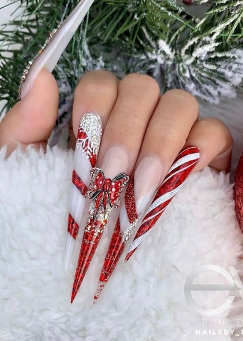 Nail Noel, Nail Art Noel, Holiday Nail Designs, Cute Christmas Nails, Winter Nails Acrylic, Christmas Nails Acrylic, Festival Nails, Bling Acrylic Nails, Xmas Nails