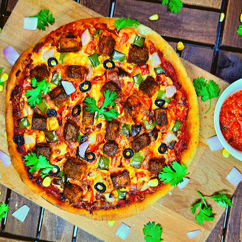 Marinated Paneer, Paneer Tikka Pizza, Paneer Pizza, Veg Pizza, Pizza Homemade, Paneer Tikka, Pizza Pizza, Hot Spicy, Convection Oven