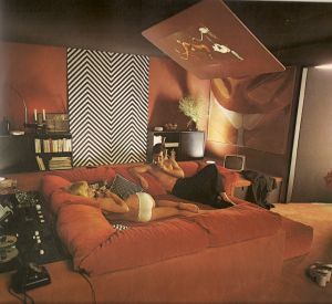 Retro 70s Bedroom, 70s Bedroom Ideas, Bedroom 70s, 70s Bedroom Decor, Retro Style Living Room, 70s Bedroom, Funky Bedroom, Retro Bedrooms, Retro Interior Design