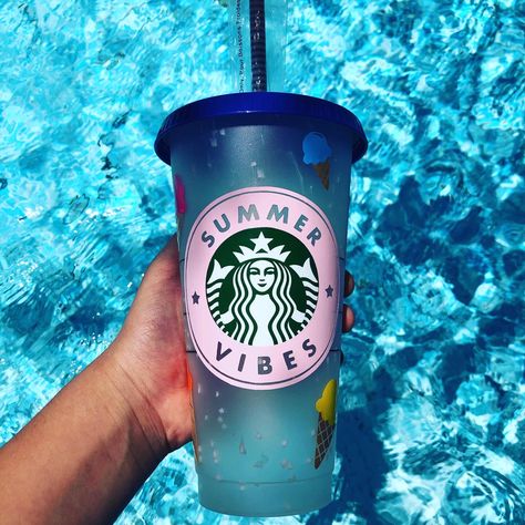 17$ on Etsy shop #starbucks #custom #etsyshop Custom Cup, Starbucks Hot, Starbucks Cups, Hot Coffee, Beverage Can, Confetti, Coffee Cups, A Small, Small Business