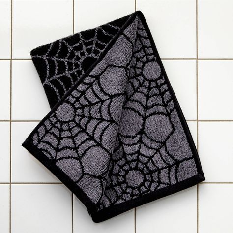 Aesthetic Towels, Vampire Kitchen, Witchy Bathroom Decor, Modern Gothic Home, Seasons Decorations, Webbed Hands, Halloween Bathroom Decor, Web Pattern, Spooky Home Decor