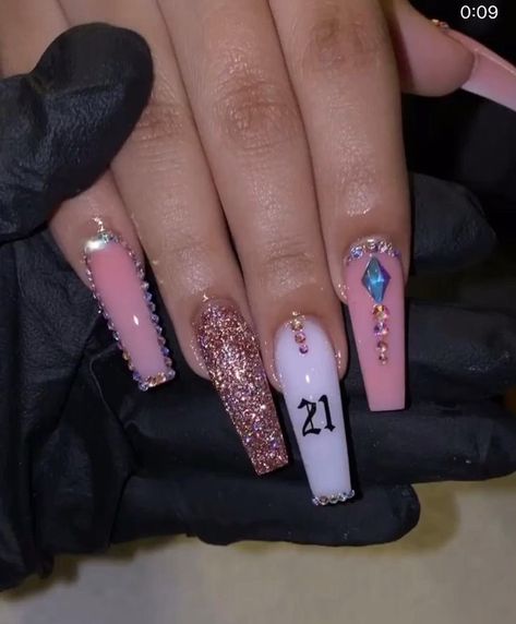 21 Acrylic Nails, 21st Bday Nails Short, 21st Birthday Nails Acrylic Short, 21 Birthday Nails Designs Short, Bday Nails Baddie, Birthday Nail Ideas Acrylic Coffin, Nail Ideas For 21st Birthday, Birthday Nails Coffin Pink, Cute 21st Birthday Nails