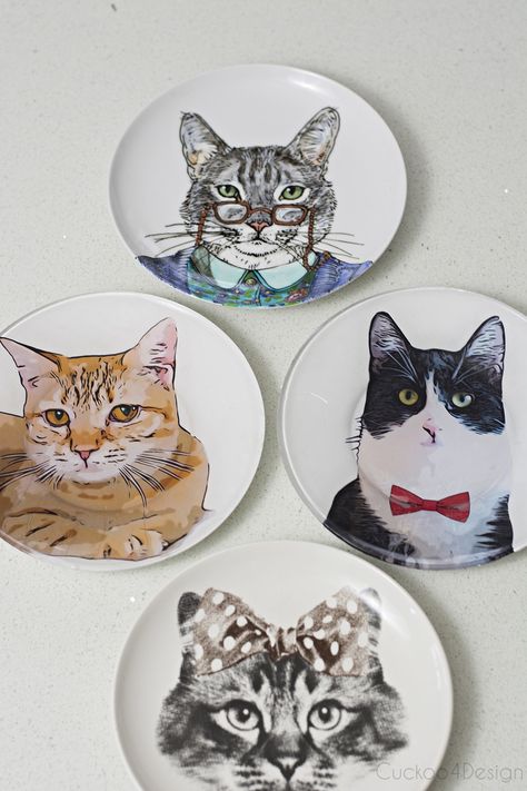 finished custom decorative cat plates Photos Into Art, Plates Handmade, Animal Plates, Ceramic Cafe, Paw Print Ornament, Plate Wall Art, Pet Memorial Stones, Decoupage Glass, Plates Diy