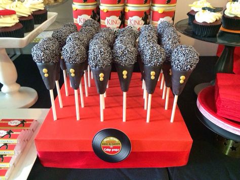 Microphone Cake Pops, Cake Pops Stand, Diy Cake Pop Stand, Diy Cake Pop, Microphone Cake, Theatre Cake, Record Cake, Cake Pop Stand, Diy Cake Pops