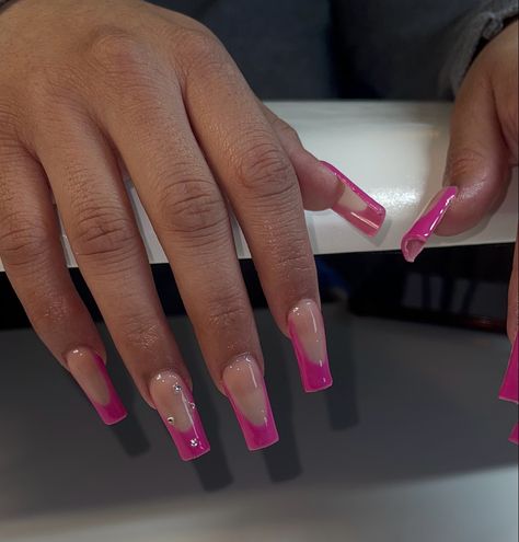 French tip Dark Pink French Nails, Magenta French Tip Nails, Pink French Nails, Pink Tips, Long Acrylic Nail Designs, Hot Pink Nails, Pink French, French Nail Designs, Long Acrylic