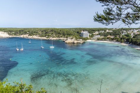 Cala Galdana Menorca, Menorca Villa, Cala Galdana, Picnic Bench, Family Resorts, Beach Bars, Menorca, Turquoise Water, Water Activities