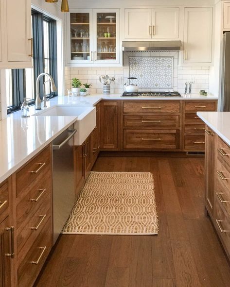 Wood Lower Cabinets White Upper, White Upper Cabinets Wood Lower, White Upper Cabinets, Modern Wood Kitchen, Hickory Kitchen, Brown Kitchen Cabinets, Kitchen Transitional, Wood Kitchen Cabinets, Transitional Kitchen